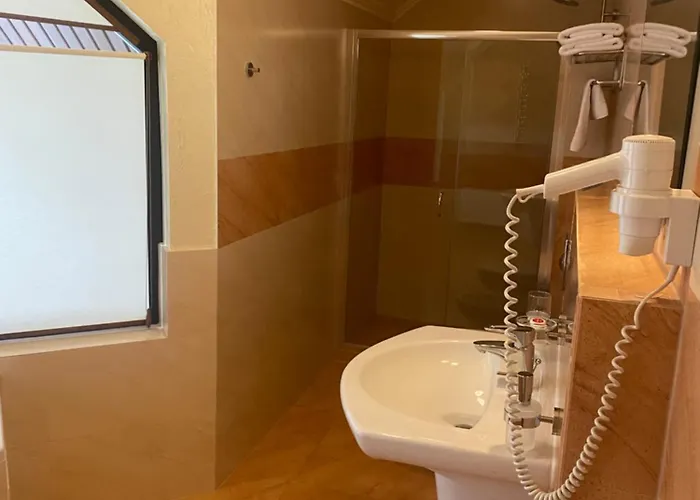 Shale Anemona Hotel